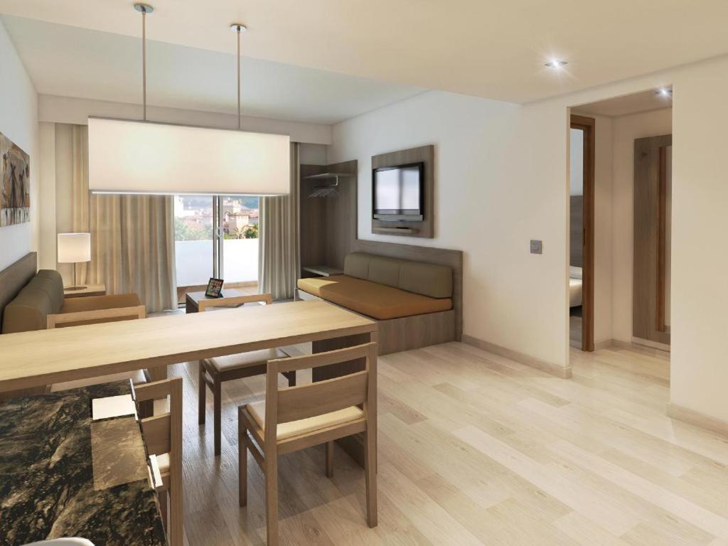 Cabot Tres Torres Apartament