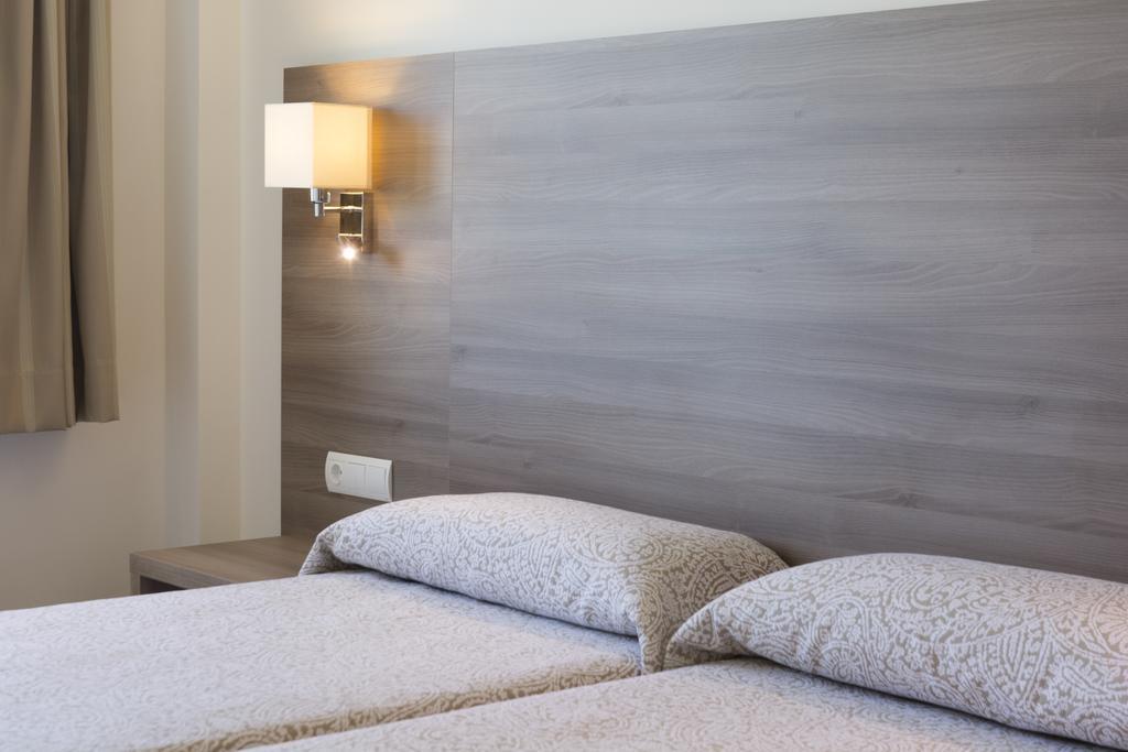 Cabot Tres Torres Apartament