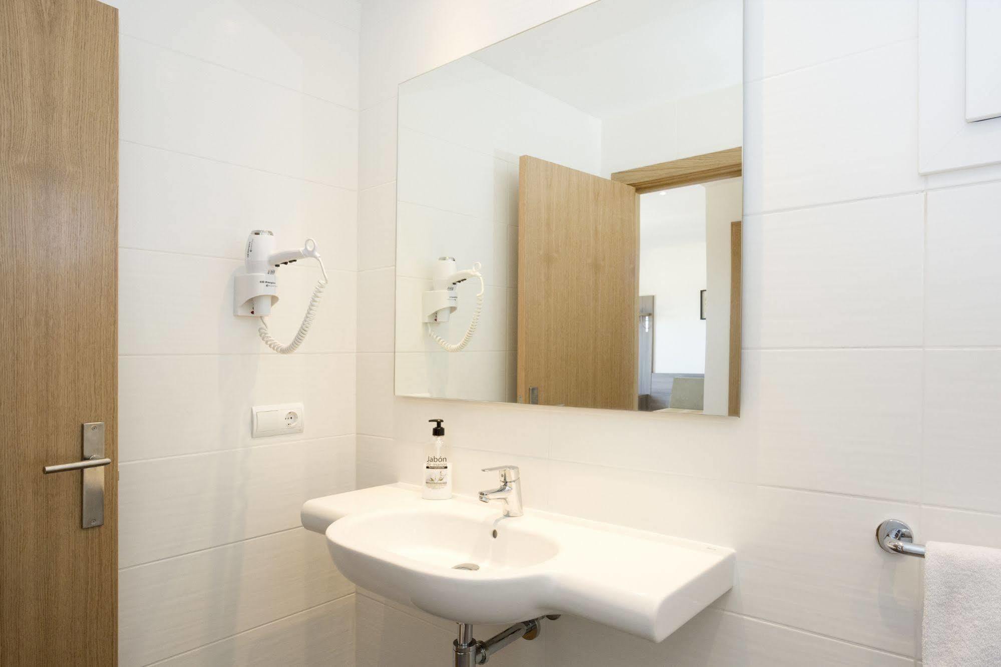 Cabot Tres Torres Apartament *
